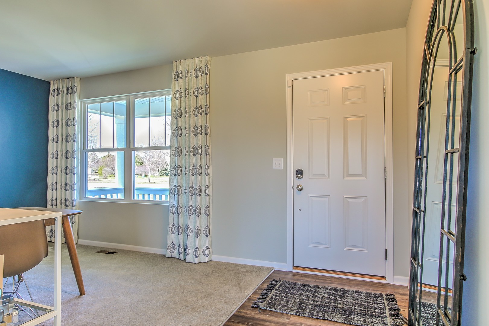 513 Endicott Road South Elgin, IL 60177 - Photo 4 of 33