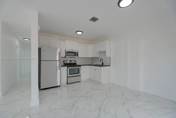 $3,300 | 650 East 65th Street, Unit 1, Hialeah, FL 33013