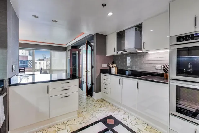 $1,388,000 | 100 East Huron Street, Unit 3505, Chicago, IL 60611