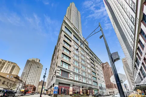 $1,388,000 | 100 East Huron Street, Unit 3505, Chicago, IL 60611