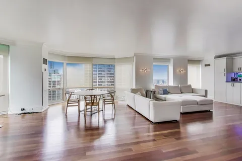 $1,388,000 | 100 East Huron Street, Unit 3505, Chicago, IL 60611