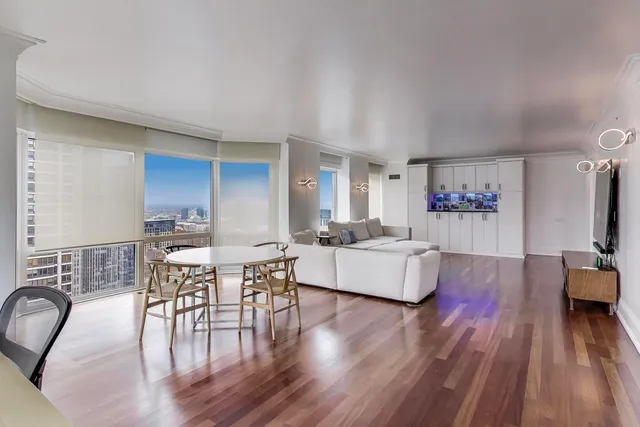 $1,388,000 | 100 East Huron Street, Unit 3505, Chicago, IL 60611