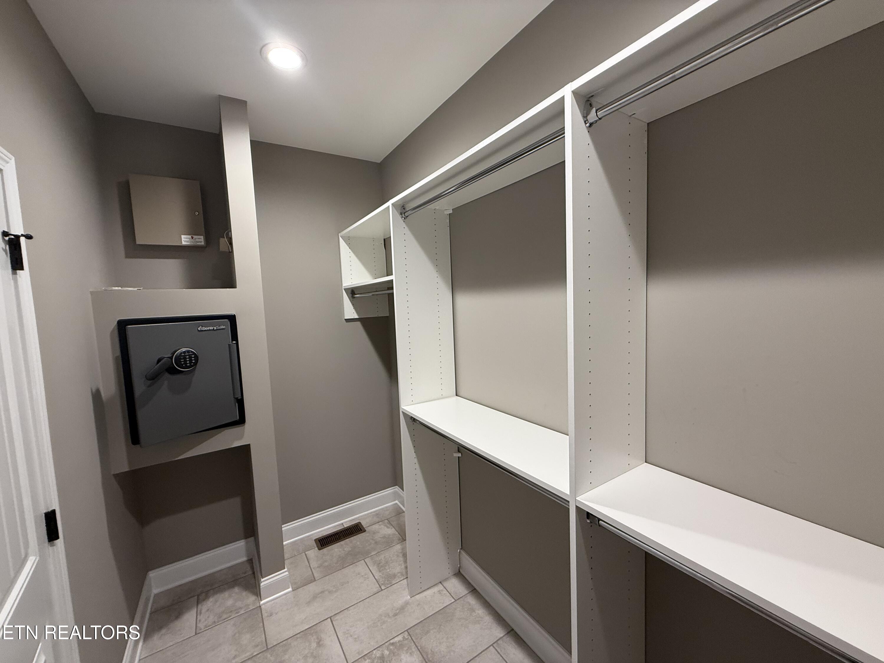 283 Hillendale Lane Jonesborough, TN 37659 - Photo 34 of 54 IMG_8453