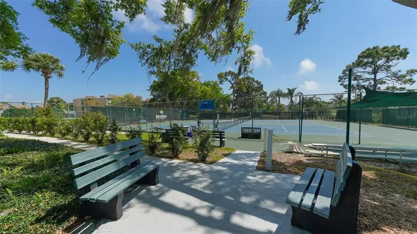 $3,000 | 618 Bird Bay Drive South, Unit 110, Venice, FL 34285
