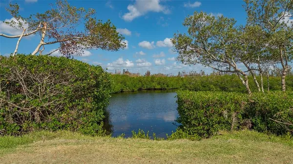 $3,000 | 618 Bird Bay Drive South, Unit 110, Venice, FL 34285