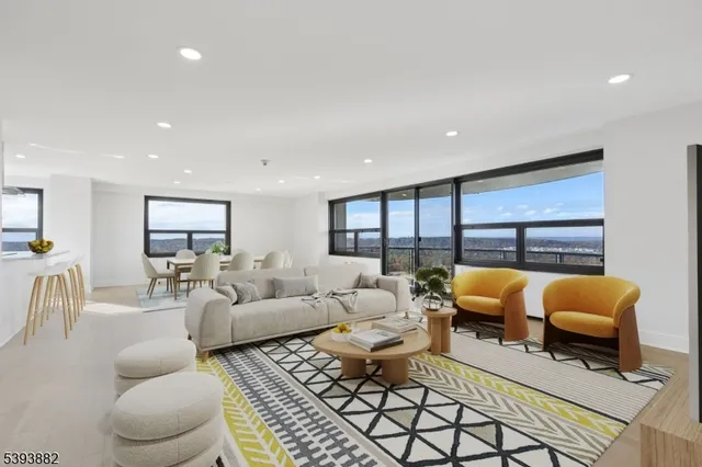 $869,000 | 2 Claridge Drive, Unit 5CW, Verona, NJ 07044