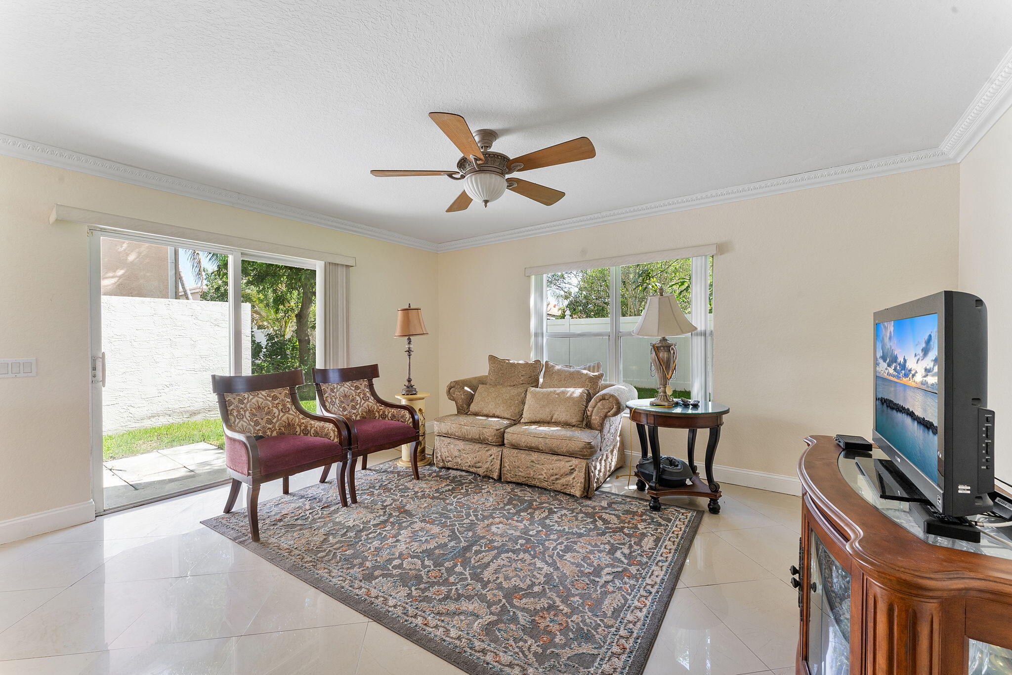 5218 Rising Comet Lane Greenacres, FL 33463 - Photo 11 of 38 21-web-or-mls-DSC01585
