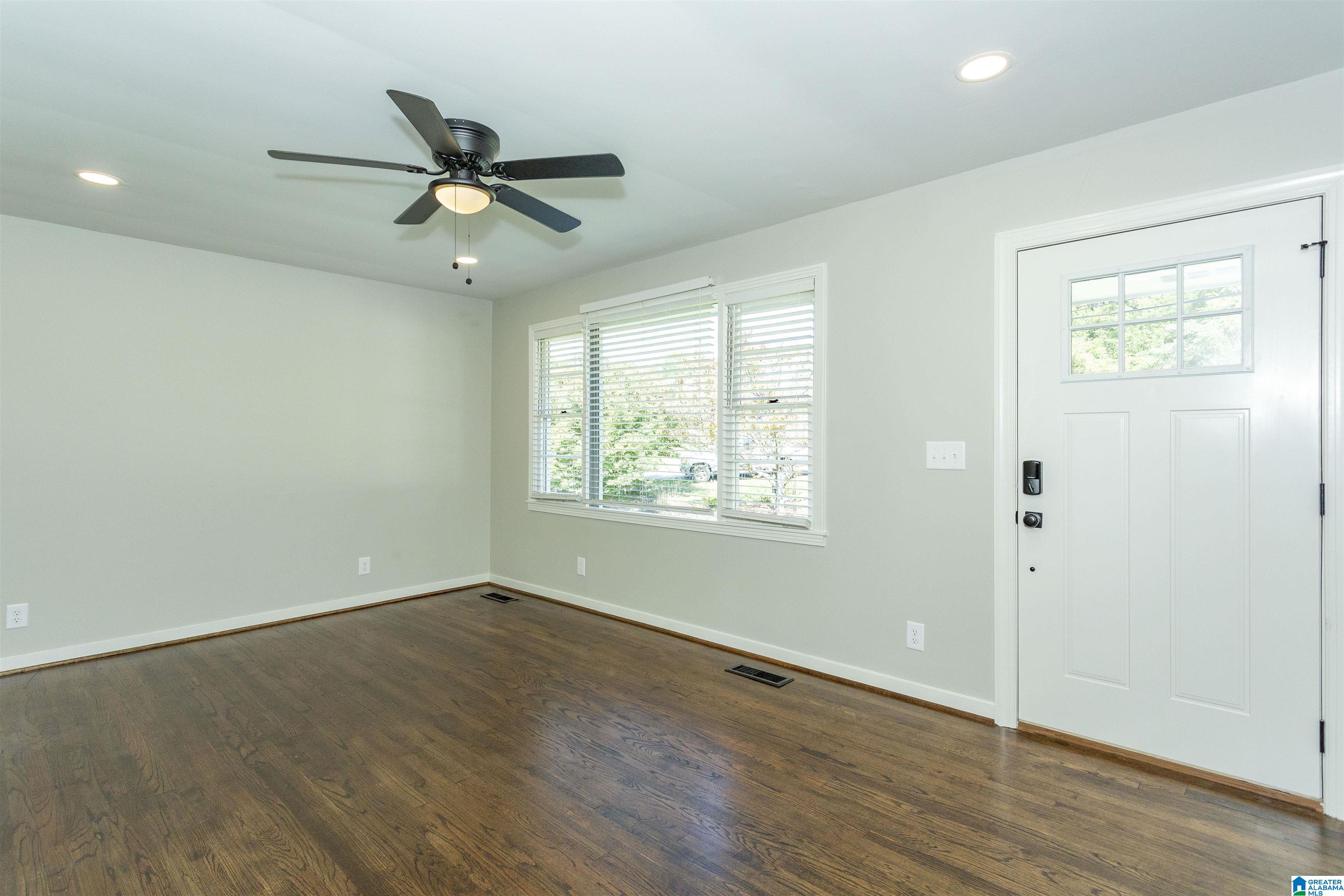 101 5th Place Pleasant Grove, AL 35127 - Photo 3 of 33