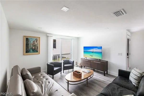 $6,000 | 15410 Allen Way, Fort Myers, FL 33908