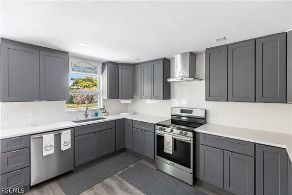 $6,000 | 15410 Allen Way, Fort Myers, FL 33908