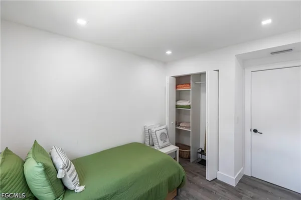 $6,000 | 15410 Allen Way, Fort Myers, FL 33908