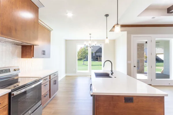 $370,000 | 3033 North Shefford Ks 67205, Wichita, KS 67205