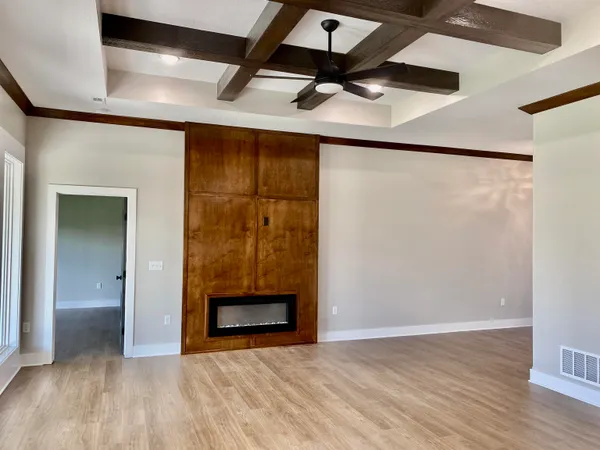 $370,000 | 3033 North Shefford Ks 67205, Wichita, KS 67205