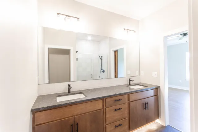 $370,000 | 3033 North Shefford Ks 67205, Wichita, KS 67205