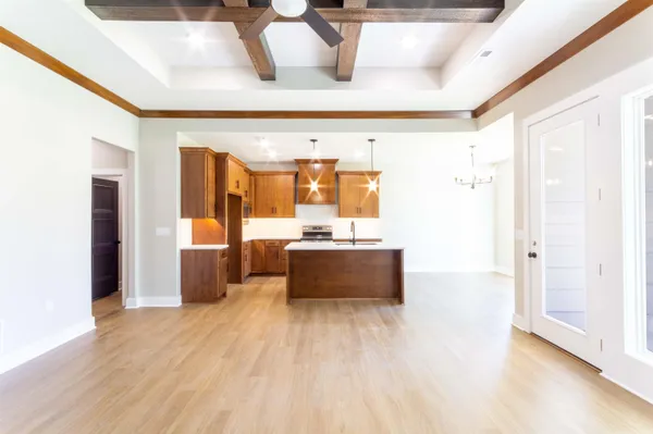 $370,000 | 3033 North Shefford Ks 67205, Wichita, KS 67205