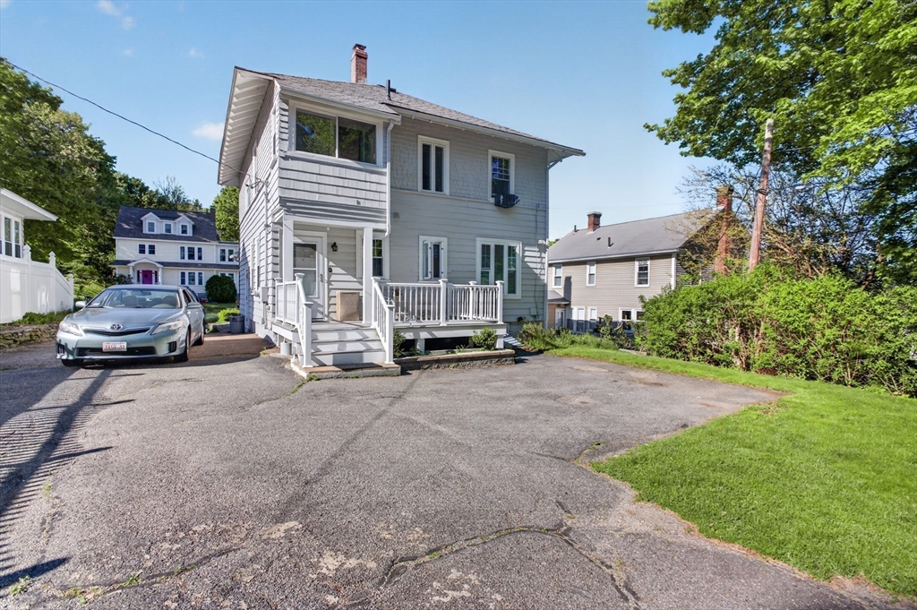962 Pleasant Street Worcester, MA 01602 - Photo 30 of 32