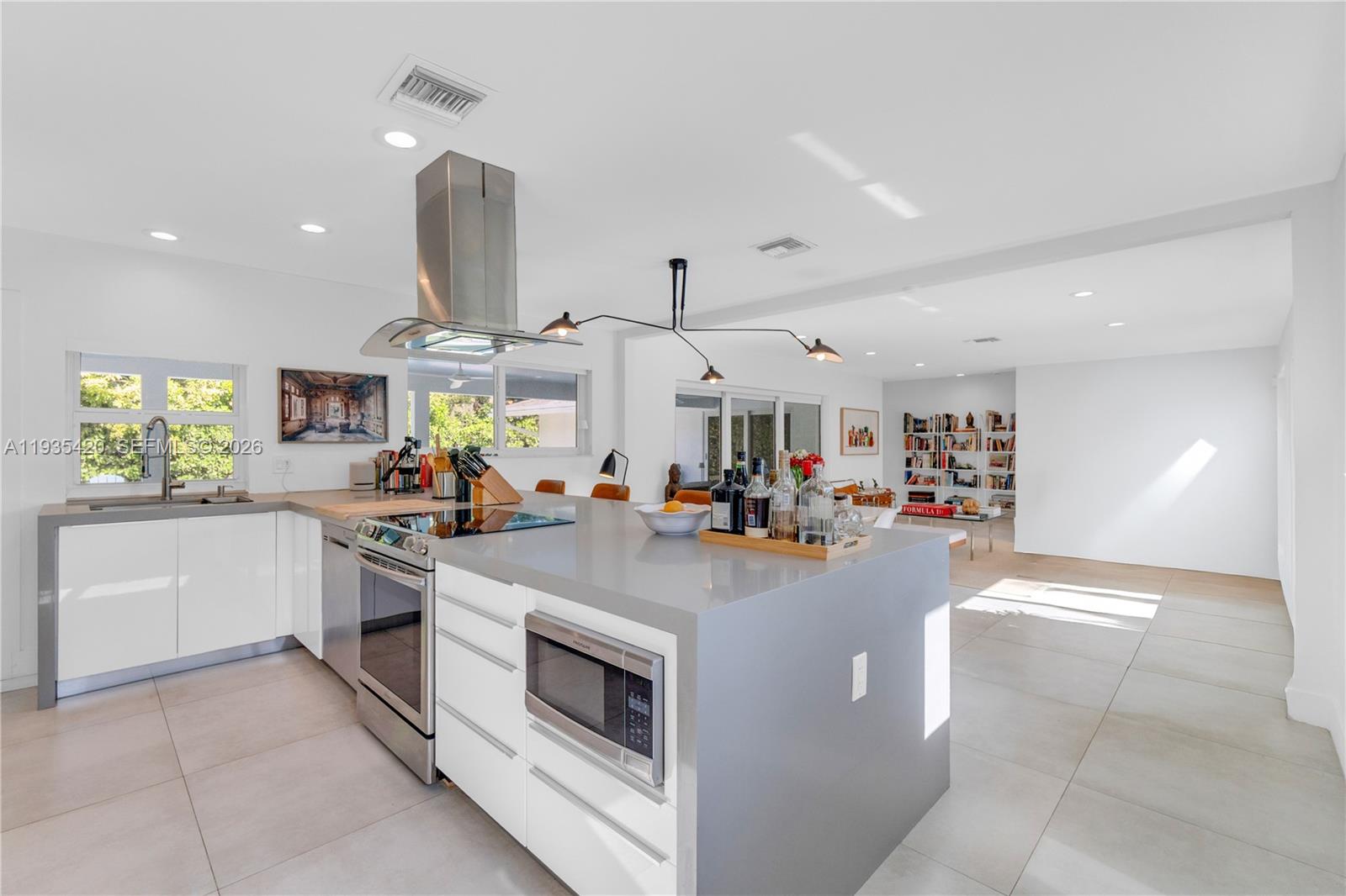 7465 Southwest 135th Street Pinecrest, FL 33156 - Photo 13 of 49