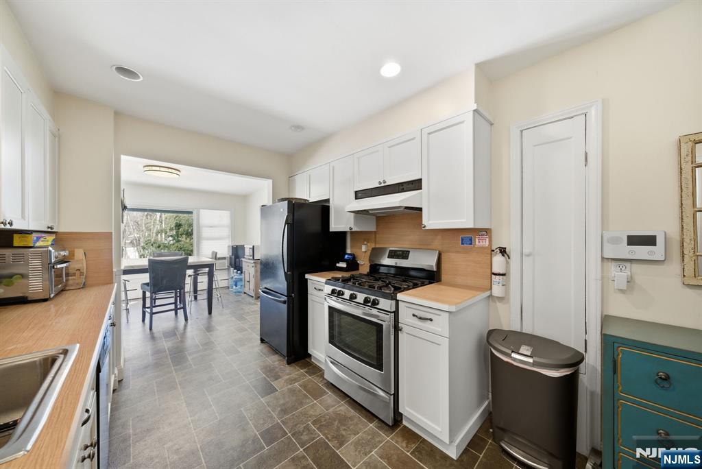 66 Legion Place Closter, NJ 07624 - Photo 14 of 49