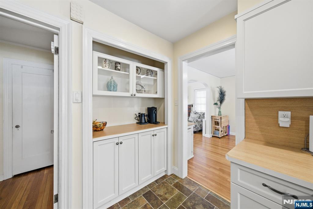 66 Legion Place Closter, NJ 07624 - Photo 17 of 49