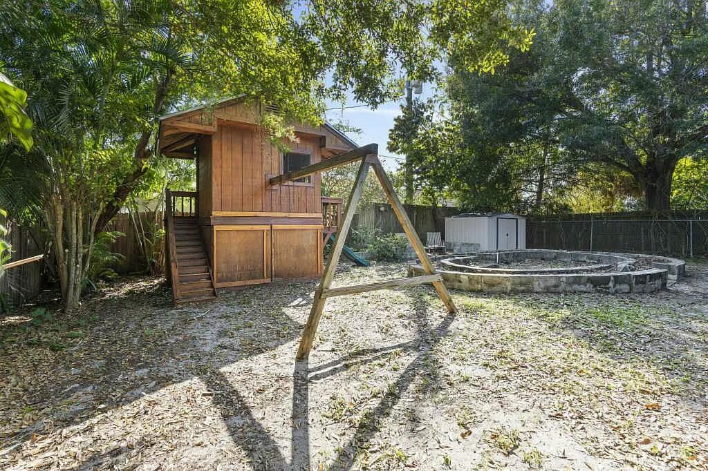 1016 Chipola Road Fort Pierce, FL 34950 - Photo 19 of 24 1016 Chipola Road