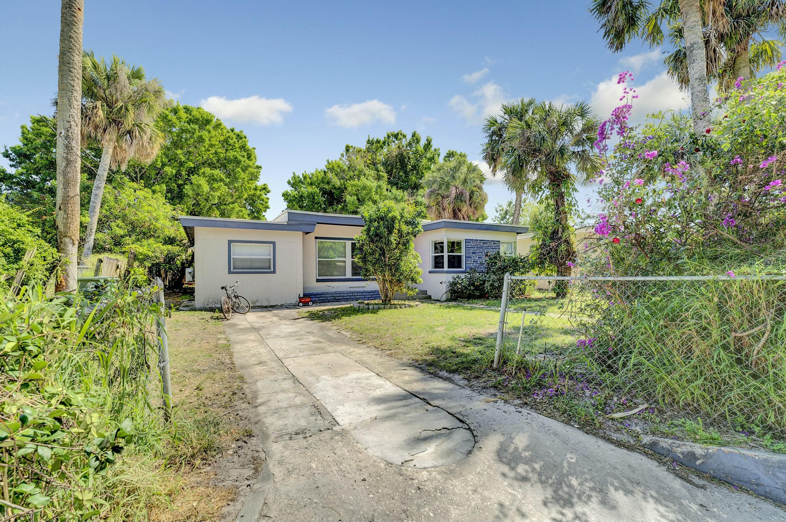 1016 Chipola Road Fort Pierce, FL 34950 - Photo 2 of 24 1016 Chipola Road