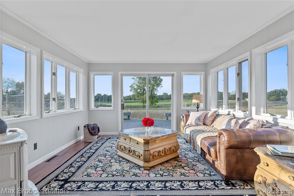 12374 West Stanley Road Flushing, MI 48433 - Photo 12 of 77 Gallery Image 12
