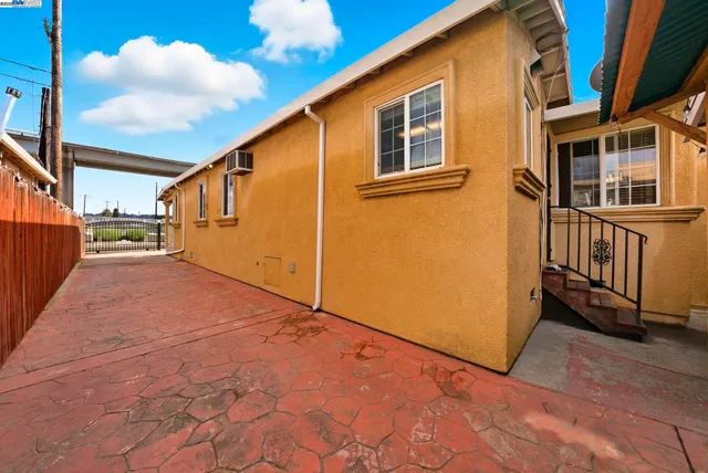 a view of a hallway with closet