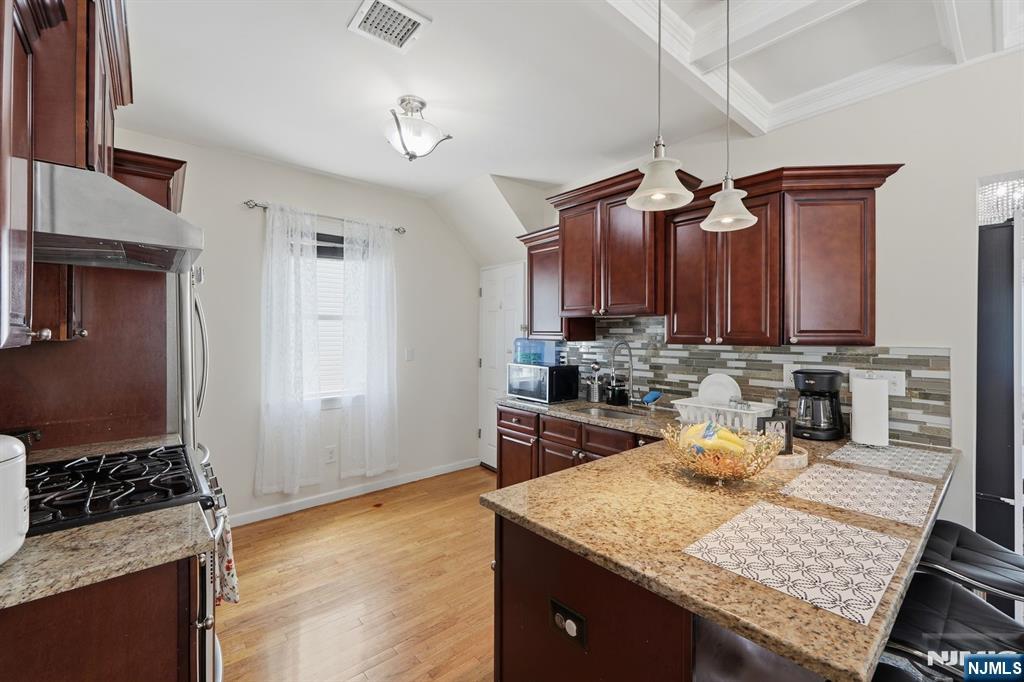 65 Franklin Road Teaneck, NJ 07666 - Photo 16 of 41