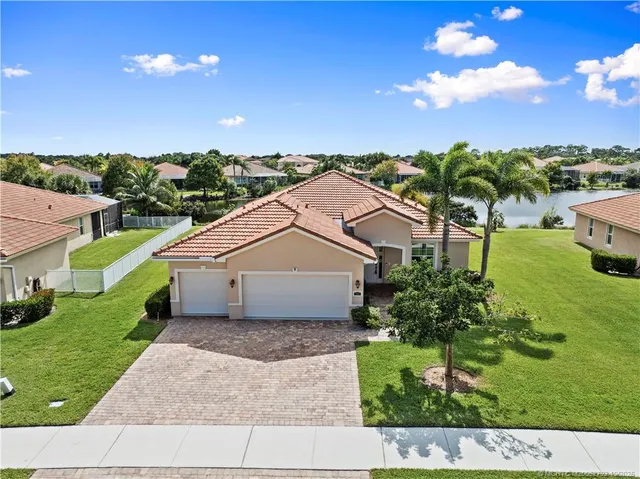 $725,000 | 1455 Southeast Conference Circle, Stuart, FL 34997