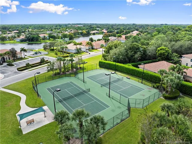 $725,000 | 1455 Southeast Conference Circle, Stuart, FL 34997