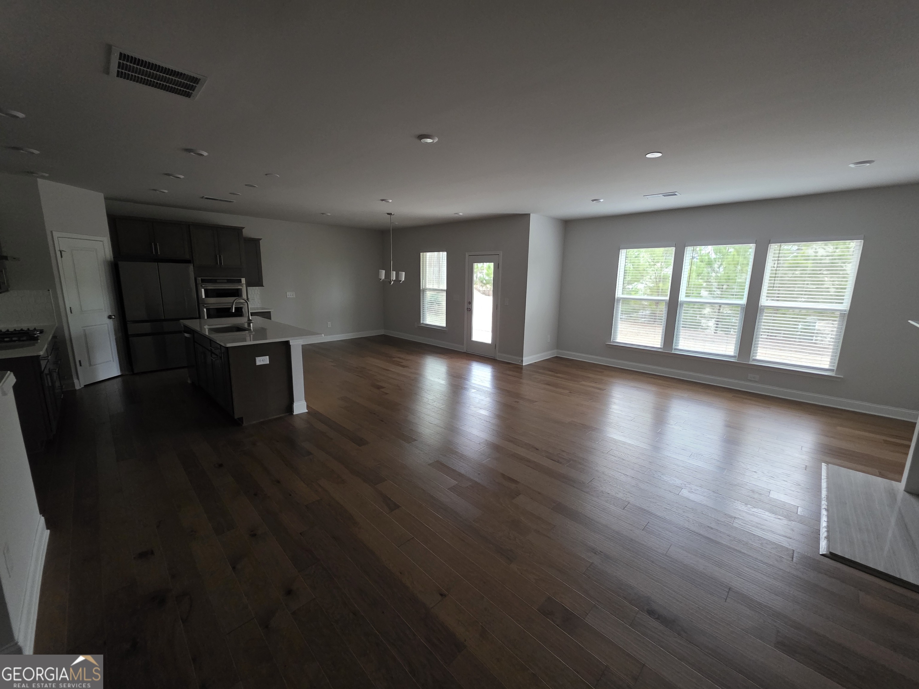 40 Riverclub Road Acworth, GA 30101 - Photo 3 of 13