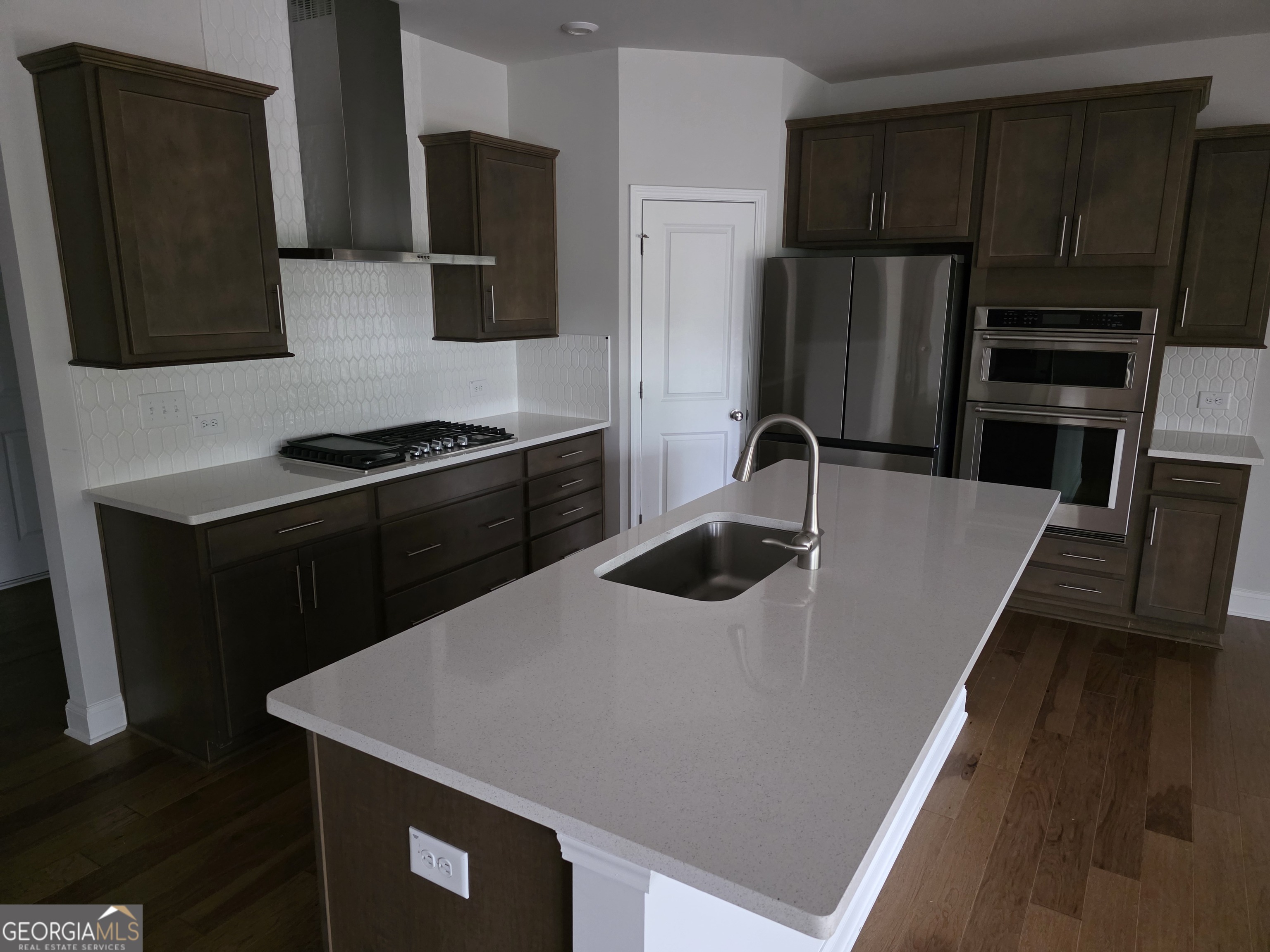 40 Riverclub Road Acworth, GA 30101 - Photo 5 of 13