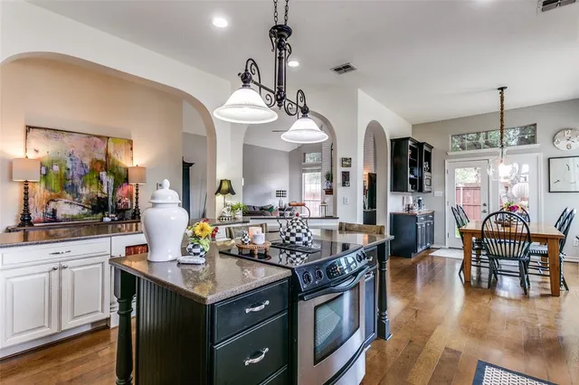 $899,000 | 637 Post Oak Drive, Coppell, TX 75019