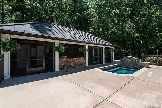 $975,000 | 7722 Juniper Lane, Denver, NC 28037