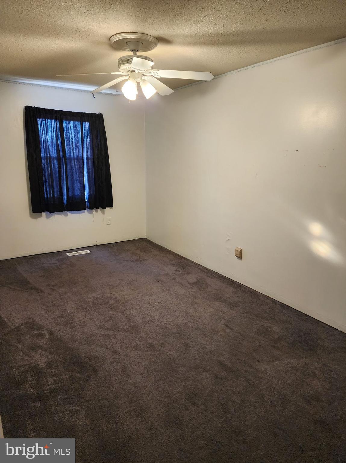 10704 Philcrest Road Philadelphia, PA 19154 - Photo 19 of 29 Gallery Image 19