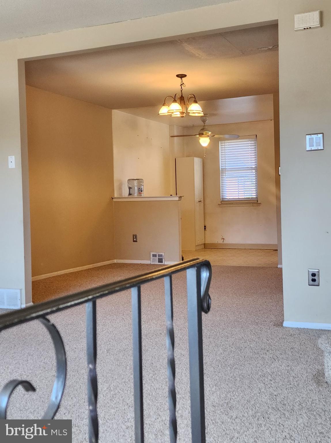 10704 Philcrest Road Philadelphia, PA 19154 - Photo 4 of 29 Gallery Image 4
