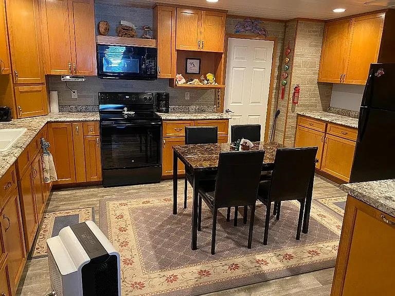 4928 North Meade Street Appleton, WI 54913 - Photo 22 of 29