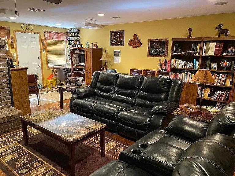 4928 North Meade Street Appleton, WI 54913 - Photo 24 of 29