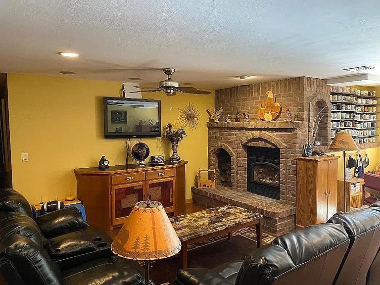4928 North Meade Street Appleton, WI 54913 - Photo 25 of 29