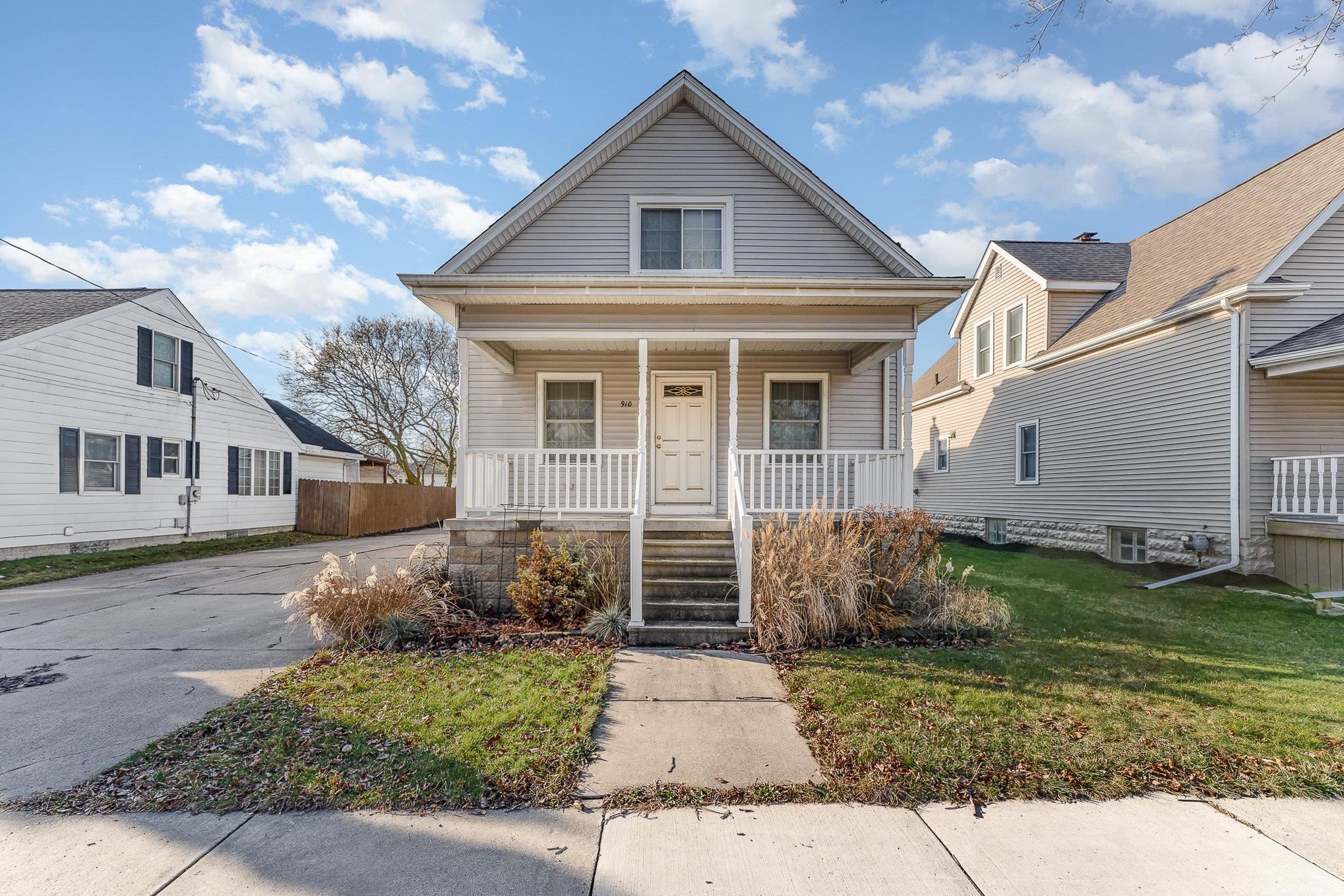 910 Michigan Avenue Bay City, MI 48708 - Photo 1 of 24 Gallery Image 1
