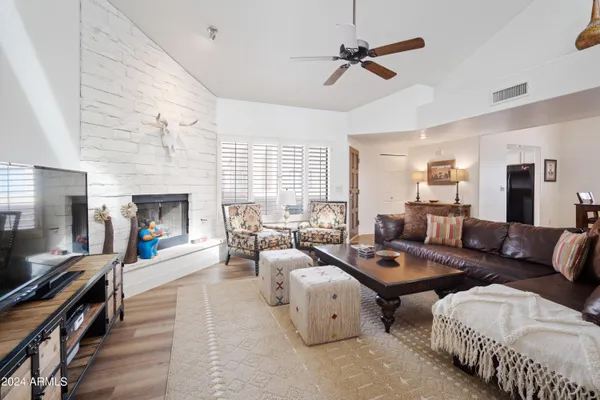 $2,800 | 37222 North Tom Darlington Drive, Unit 18, Carefree, AZ 85377