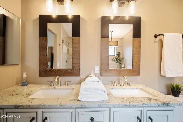 $2,800 | 37222 North Tom Darlington Drive, Unit 18, Carefree, AZ 85377