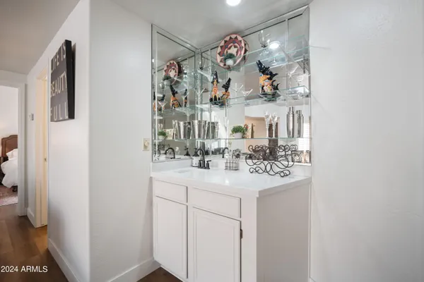 $2,800 | 37222 North Tom Darlington Drive, Unit 18, Carefree, AZ 85377