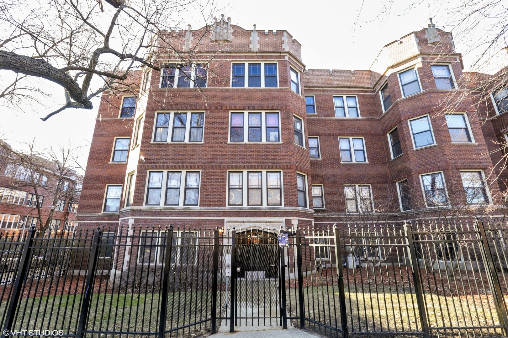 1701 West Greenleaf Avenue, Unit 3 Chicago, IL 60626 - Photo 1 of 10 a front view of a brick building