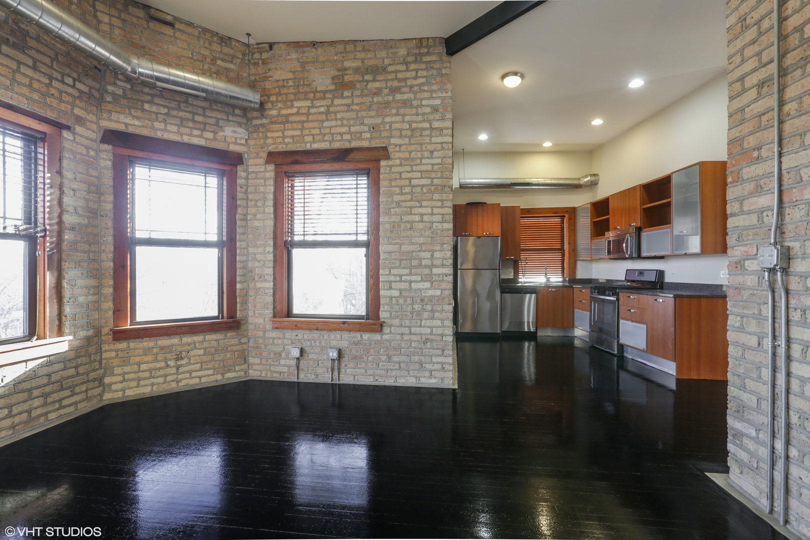 1701 West Greenleaf Avenue, Unit 3 Chicago, IL 60626 - Photo 3 of 10 a view of a kitchen with a large window