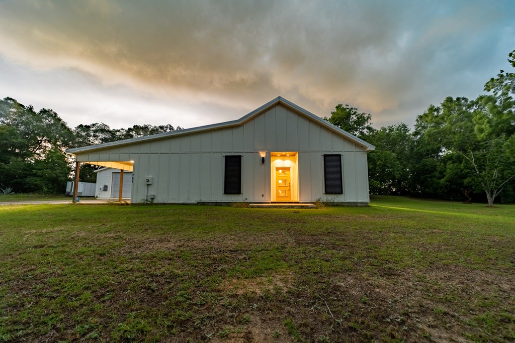 781 Berlin Road Dothan, AL 36301 - Photo 2 of 51