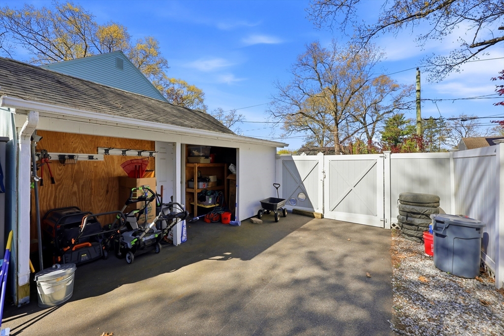 145 Chalmers Street Springfield, MA 01118 - Photo 35 of 40 Gallery Image 35