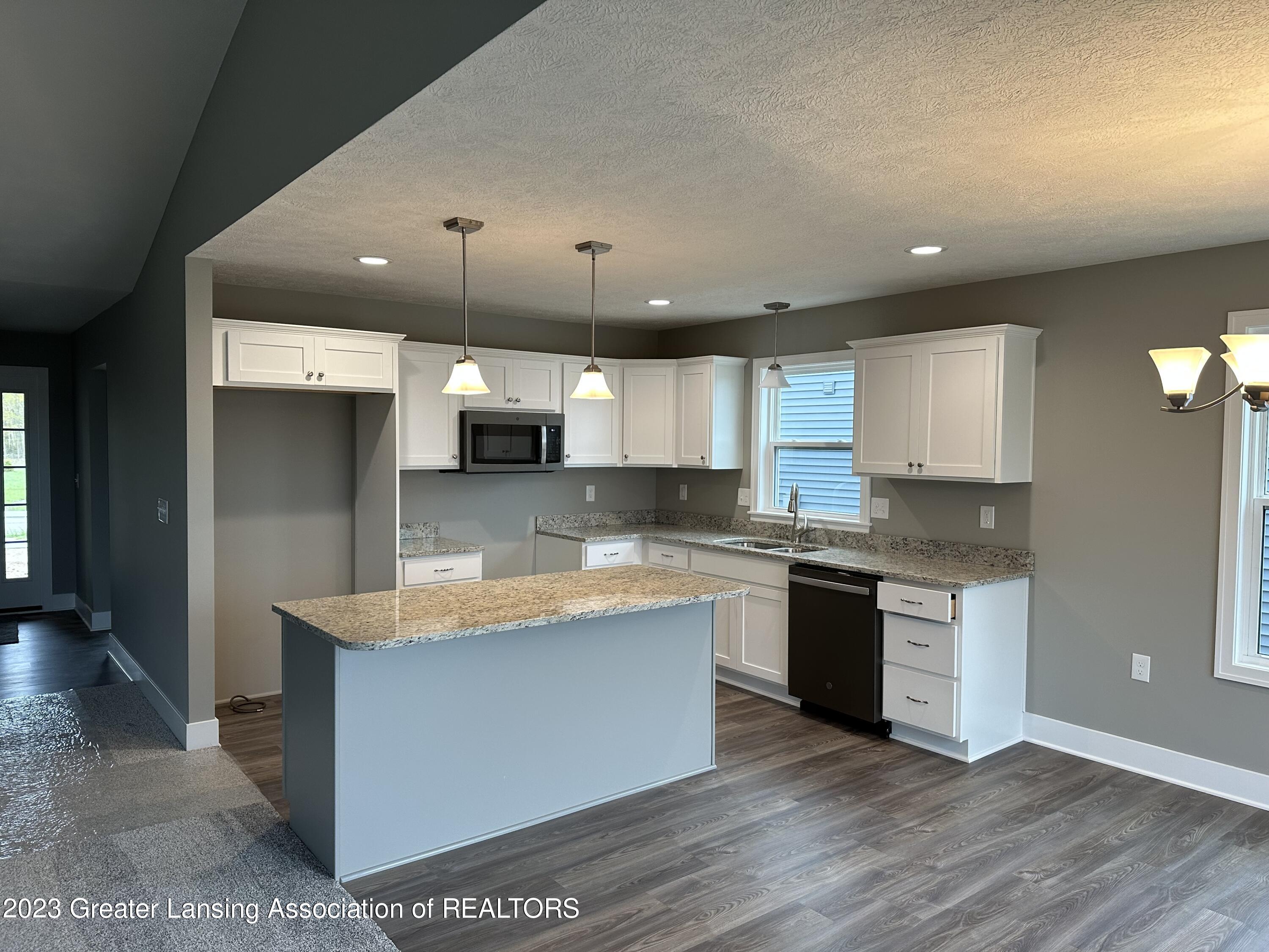 1415 Superior Drive, Unit 13 St. Johns, MI 48879 - Photo 3 of 9 Kitchen