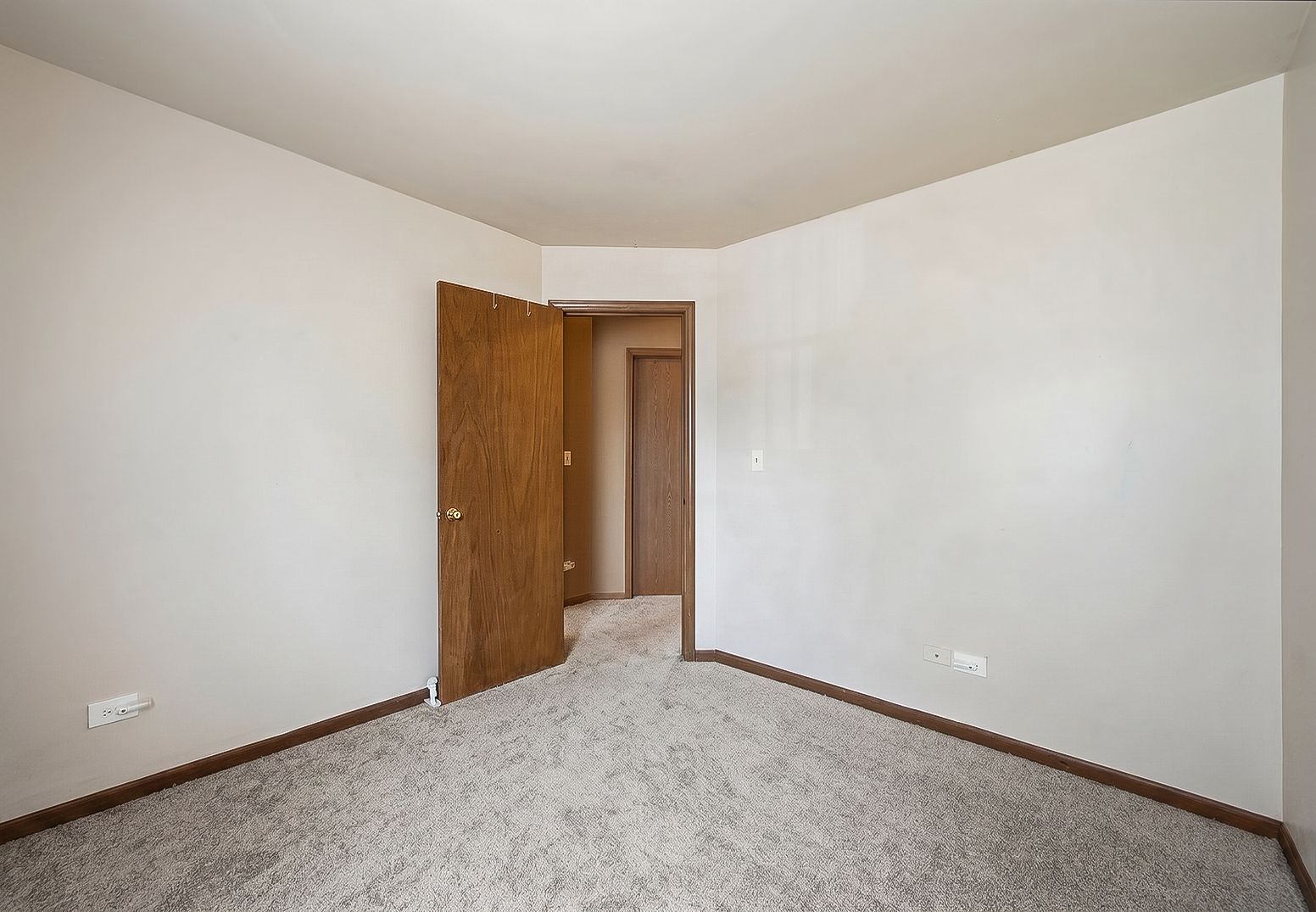 1445 Bridgedale Road Crystal Lake, IL 60014 - Photo 17 of 32