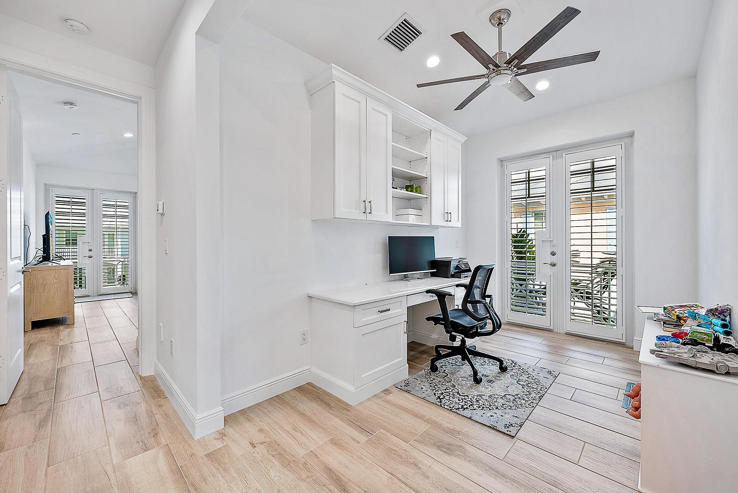 411 Inlet Waters Circle Jupiter, FL 33477 - Photo 14 of 33 Loft/office area